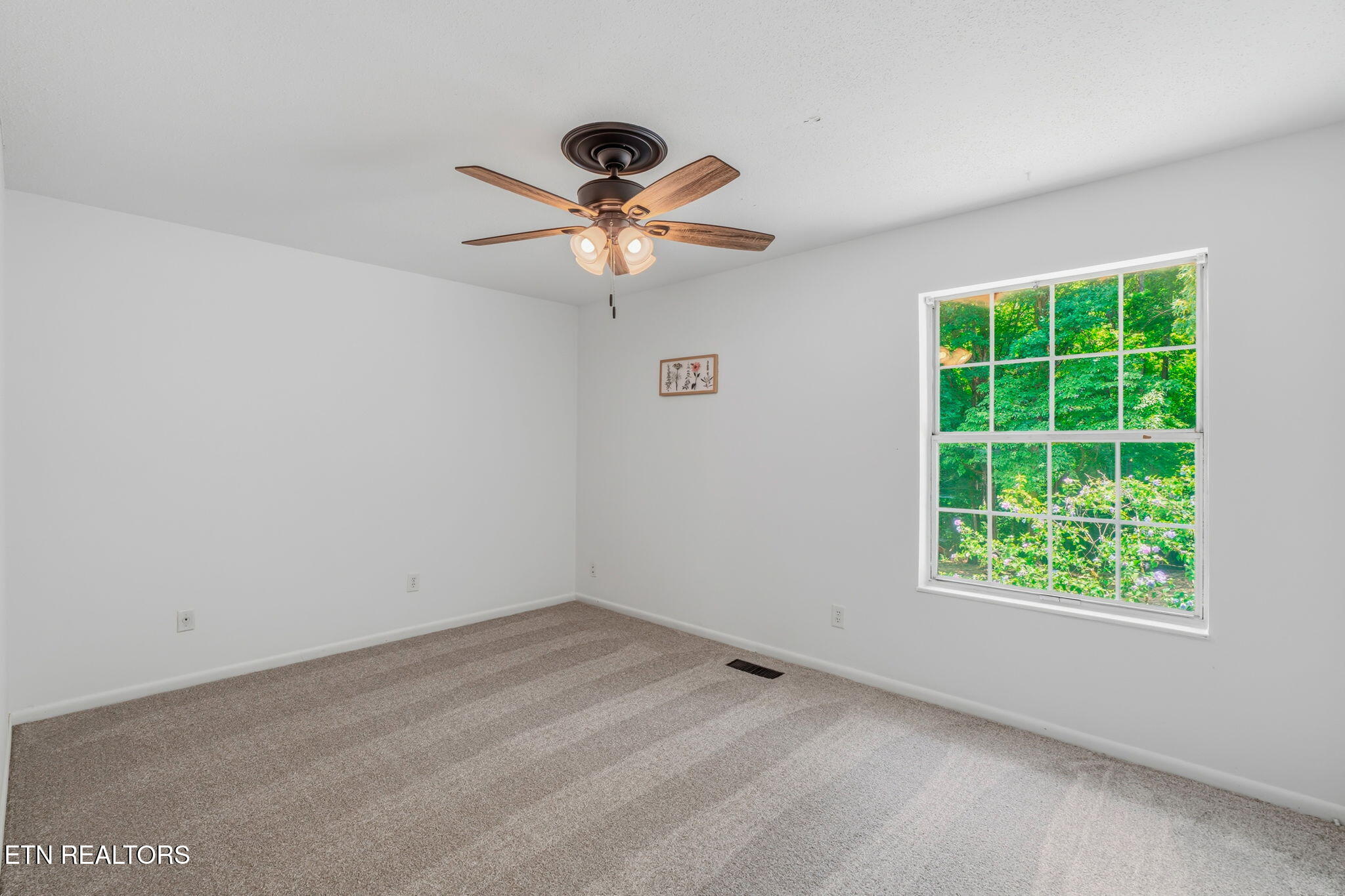 10008 Bluegrass Road Knoxville, TN 37922 - Photo 26 of 43 26-web-or-mls-10008 Bluegrass Road-26