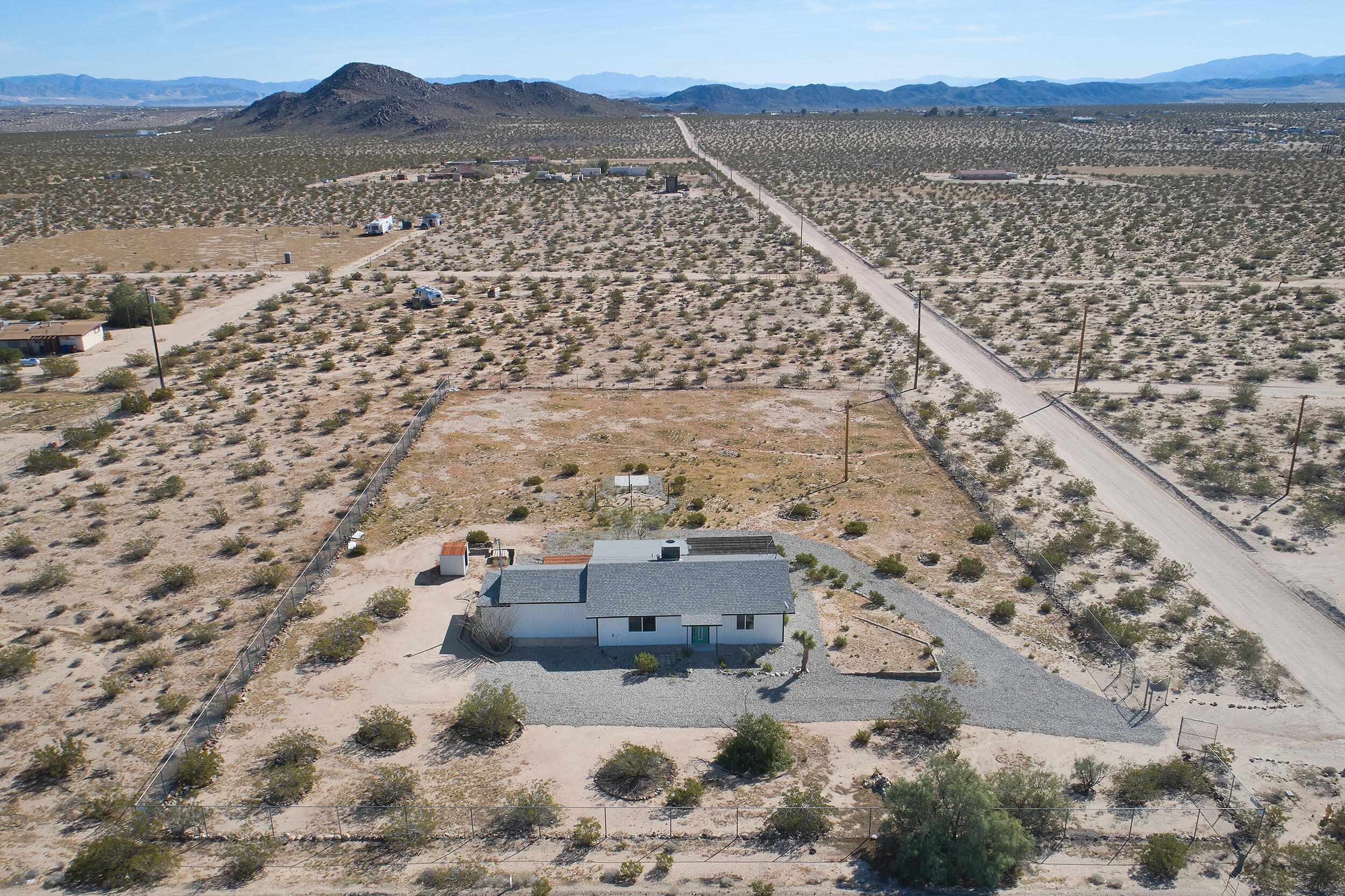 2071 Border Avenue Joshua Tree, CA 92252 - Photo 50 of 50 a view of lake and mountain