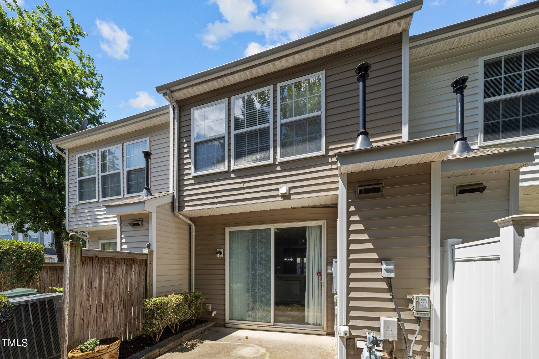 1704 Sorrell Brook Way Raleigh, NC 27609 - Photo 29 of 33 25-web-or-mls-5Z8A3621