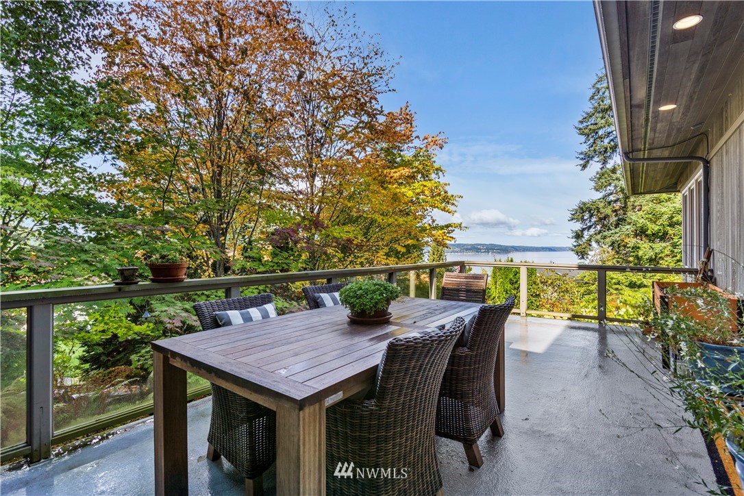 1180 Goat Trail Road Mukilteo, WA 98275 - Photo 3 of 40 Gallery Image 3