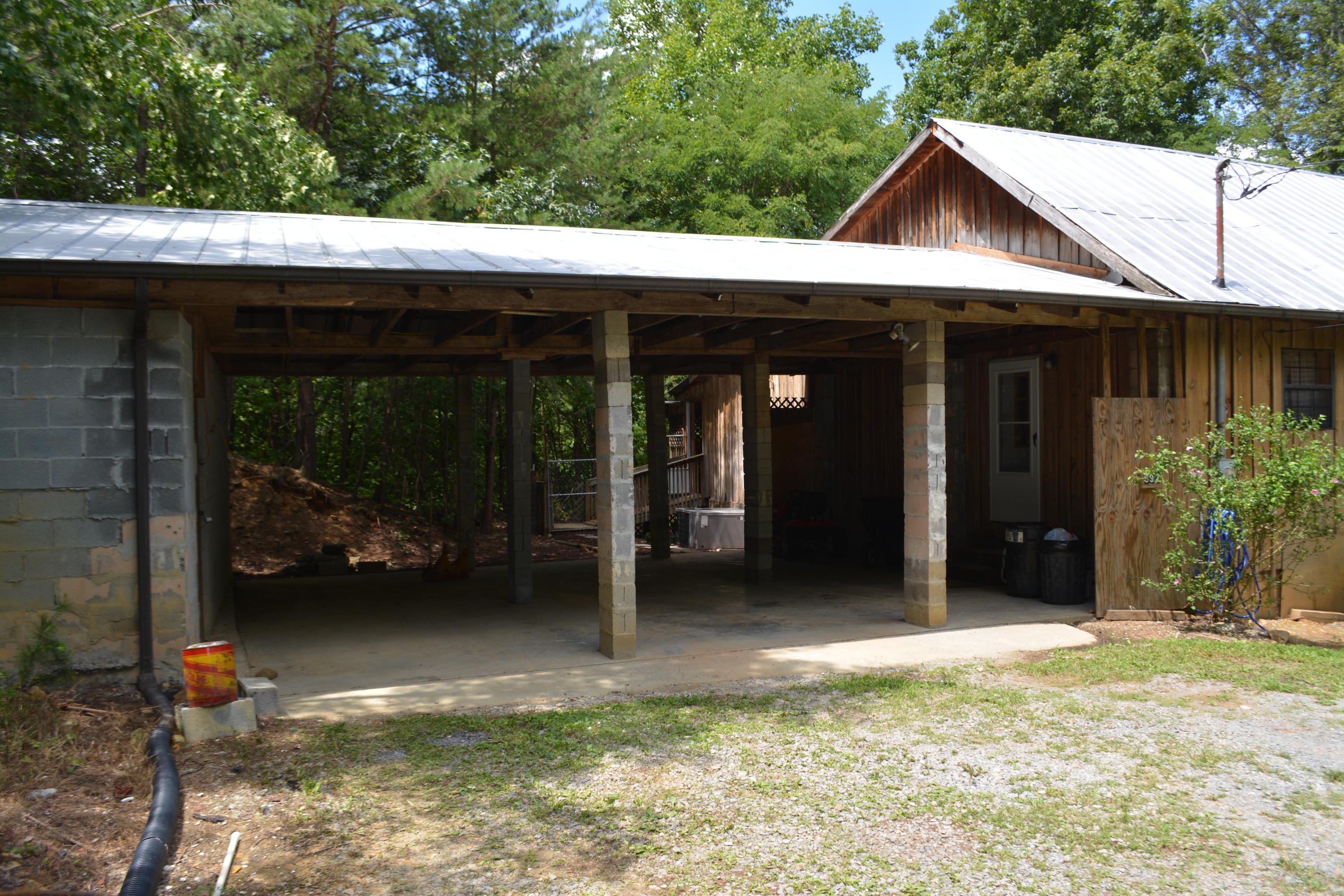 892 Haney Road Sevierville, TN 37876 - Photo 5 of 27 DSC_0057