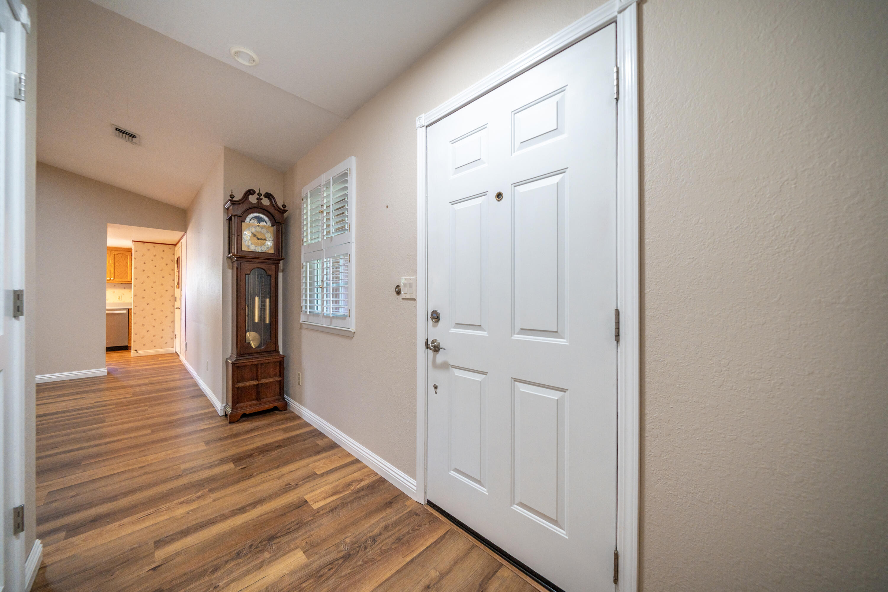 1075 Goodview Way Redding, CA 96003 - Photo 6 of 46 1075 Goodview Way-14