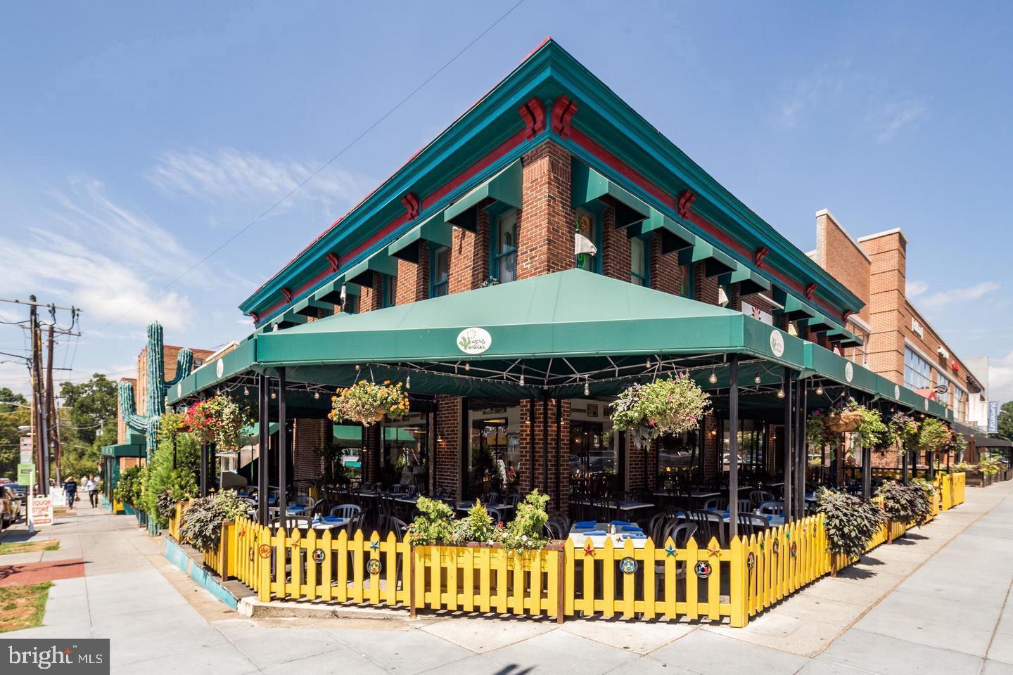 3880 Rodman Street Northwest, Unit C213 Washington, DC 20016 - Photo 30 of 32 a view of street with sitting area