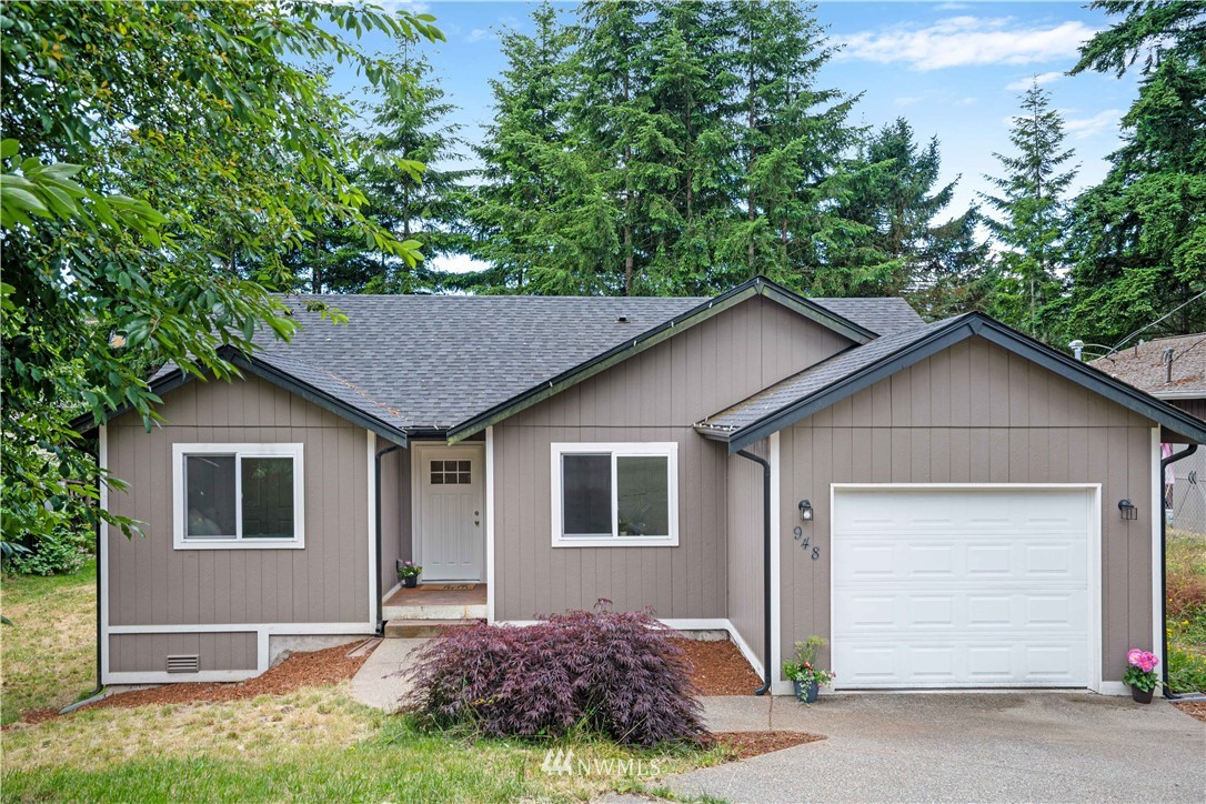 948 Southwest View Drive Port Orchard, WA 98367 - Photo 1 of 20 Gallery Image 1