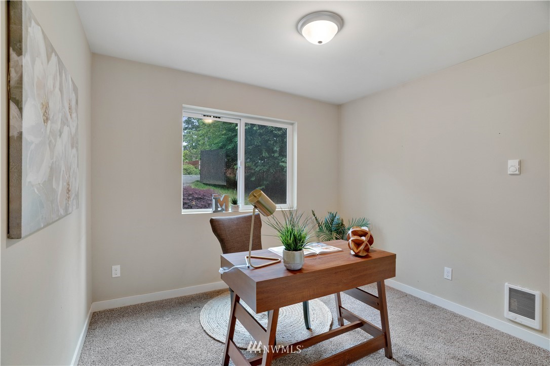 948 Southwest View Drive Port Orchard, WA 98367 - Photo 10 of 20 Gallery Image 10