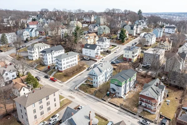 $2,150 | 74 Green Hill Parkway, Unit 1, Worcester, MA 01605