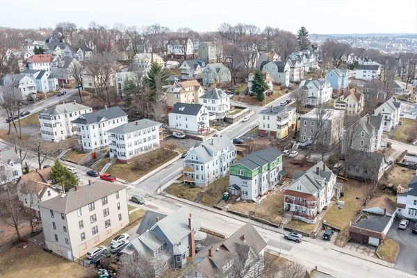 $2,150 | 74 Green Hill Parkway, Unit 1, Worcester, MA 01605