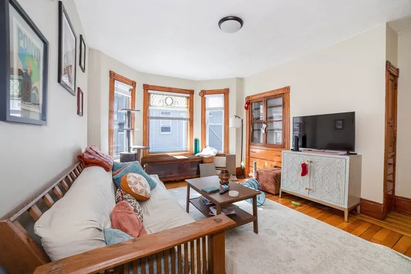 $2,150 | 74 Green Hill Parkway, Unit 1, Worcester, MA 01605