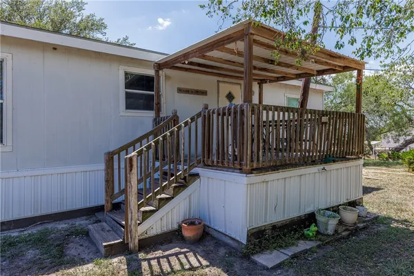 $155,000 | 104 Island Drive, Lake City, TX 78368