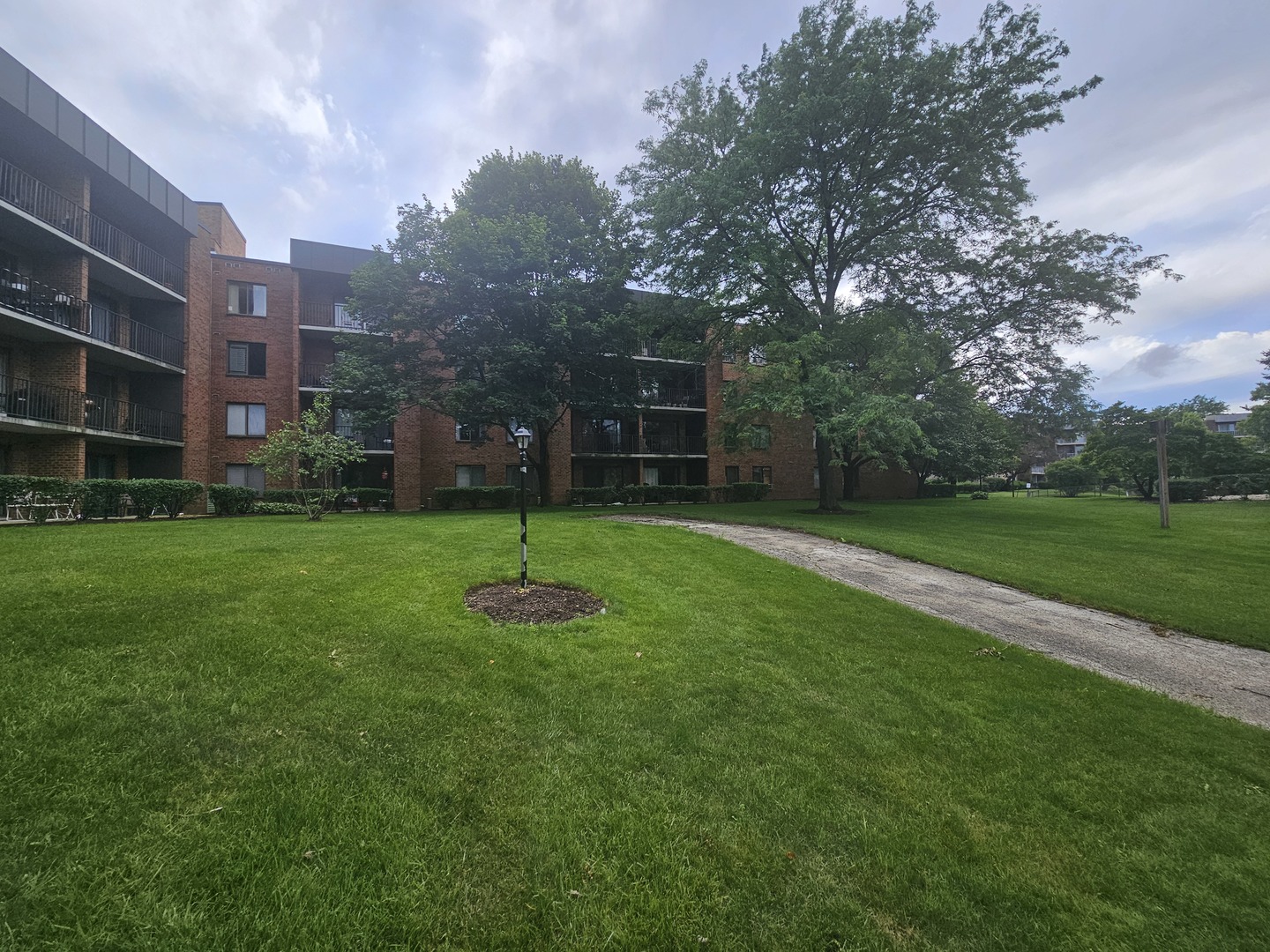 950 East Wilmette Road, Unit 401 Palatine, IL 60074 - Photo 2 of 7