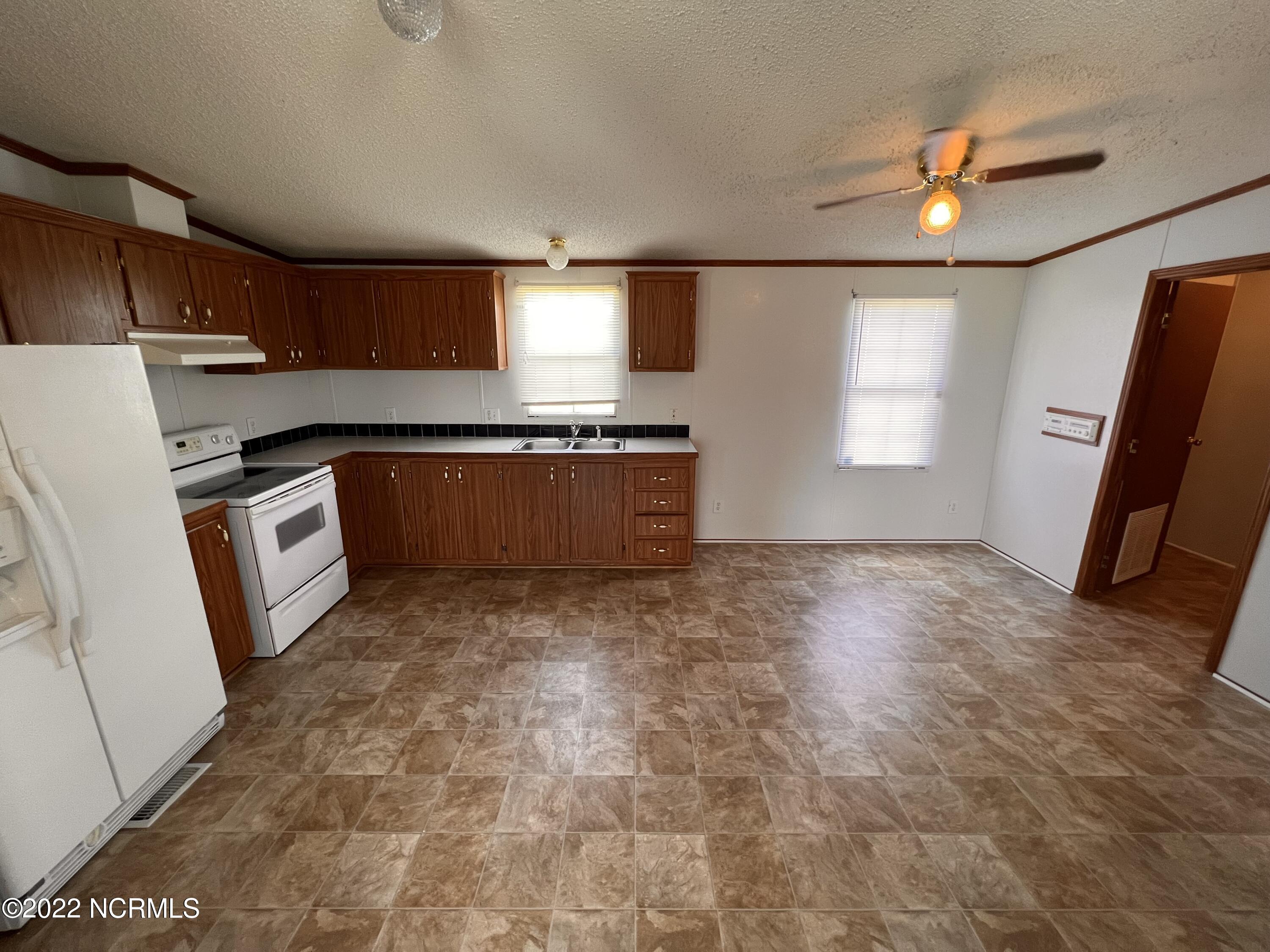 4666 Toddy Road Farmville, NC 27828 - Photo 9 of 14 IMG-9392