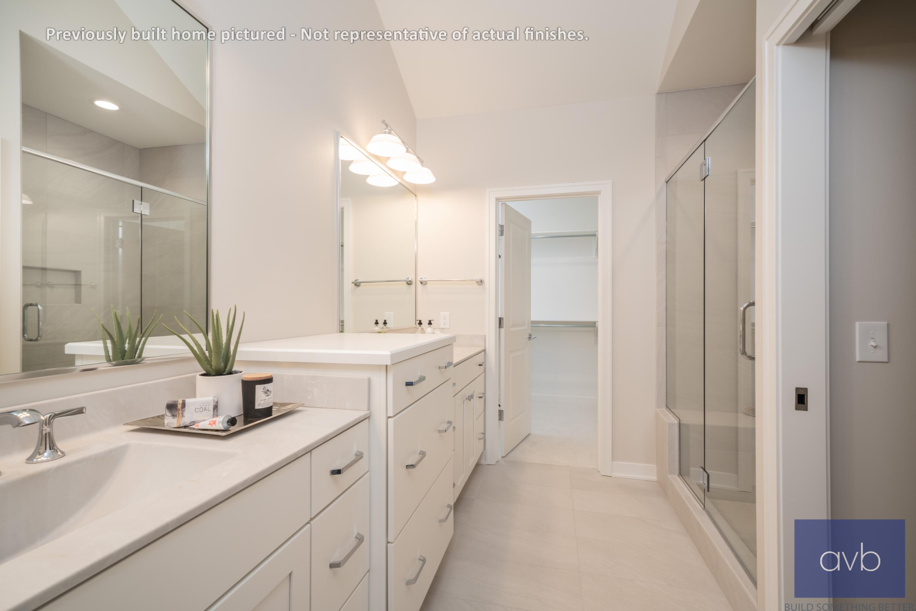 3526 Alianca Terrace Kalamazoo, MI 49009 - Photo 5 of 20 WW-04-069_Foxglove_Owner's bathroom_Dual