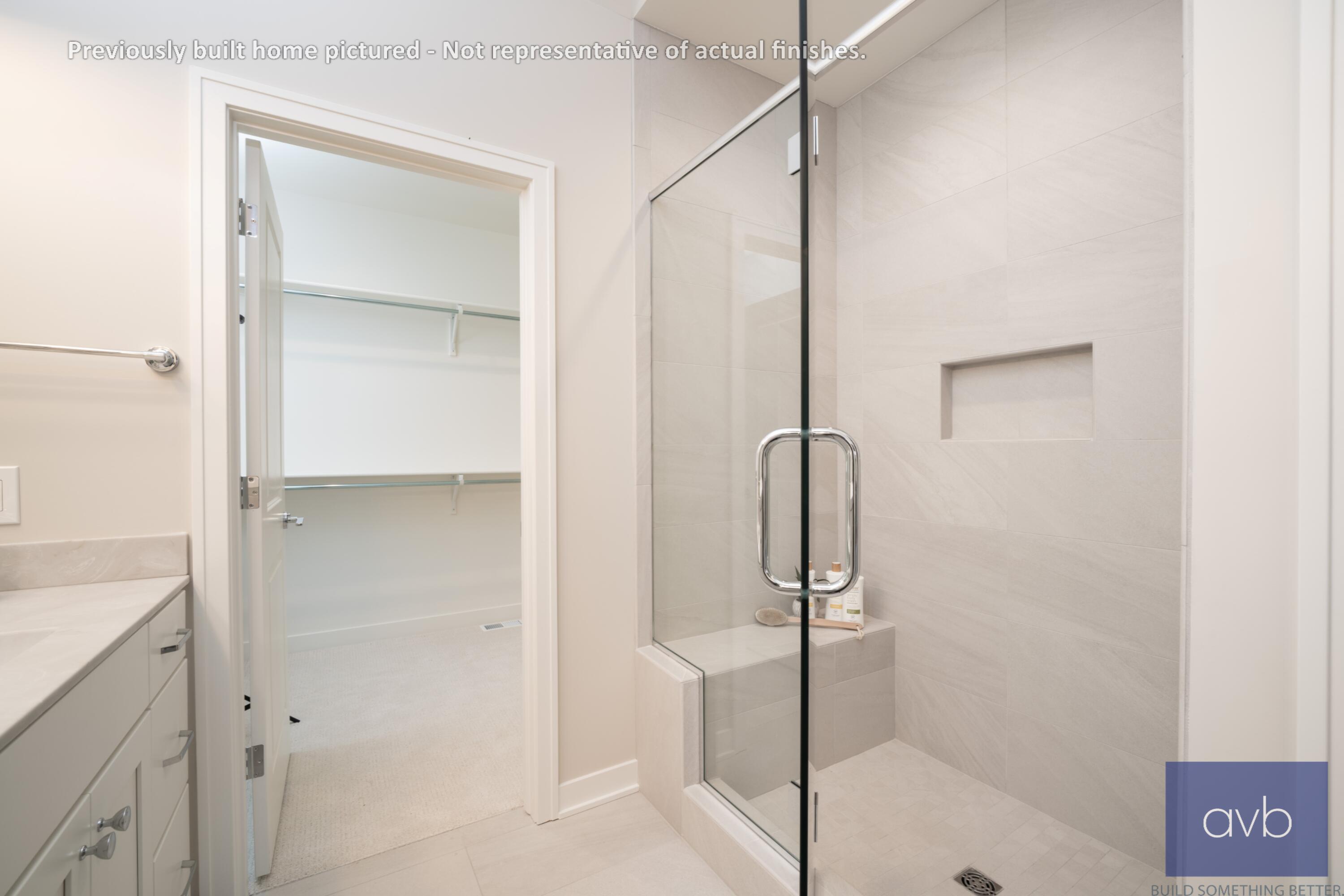 3526 Alianca Terrace Kalamazoo, MI 49009 - Photo 6 of 20 WW-04-069_Foxglove_Owner's bathroom_Tile