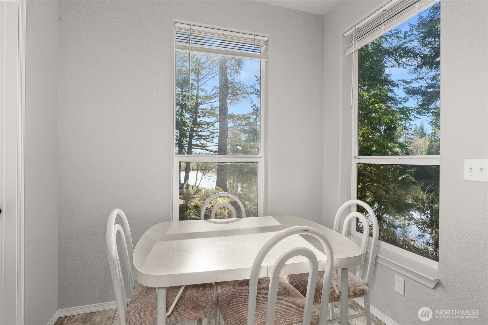 4 Lakeview Lane South Bend, WA 98586 - Photo 24 of 40 a dining room with furniture and window