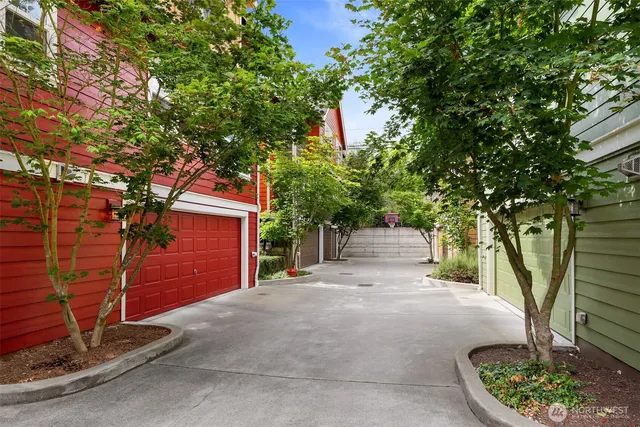 $835,000 | 5807 B 55th Avenue Northeast, Seattle, WA 98105