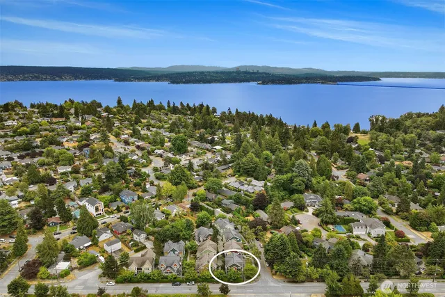 $835,000 | 5807 B 55th Avenue Northeast, Seattle, WA 98105