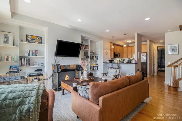 $3,000 | 260 Snyder Avenue, Ann Arbor, MI 48103
