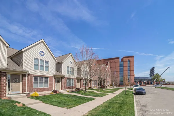 $3,000 | 260 Snyder Avenue, Ann Arbor, MI 48103