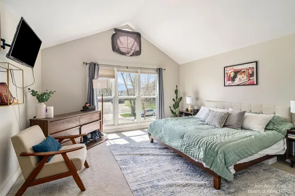 $3,000 | 260 Snyder Avenue, Ann Arbor, MI 48103