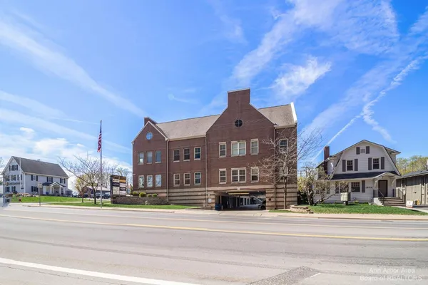 $3,000 | 260 Snyder Avenue, Ann Arbor, MI 48103