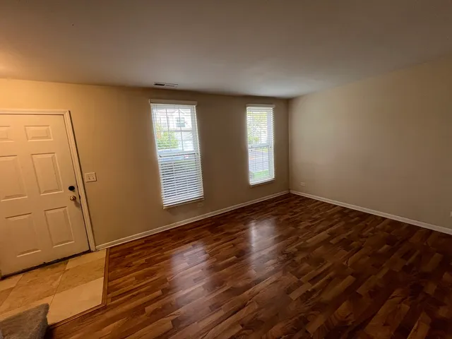 $1,799 | 1645 Victoria Park Circle, Unit 1645, Aurora, IL 60504