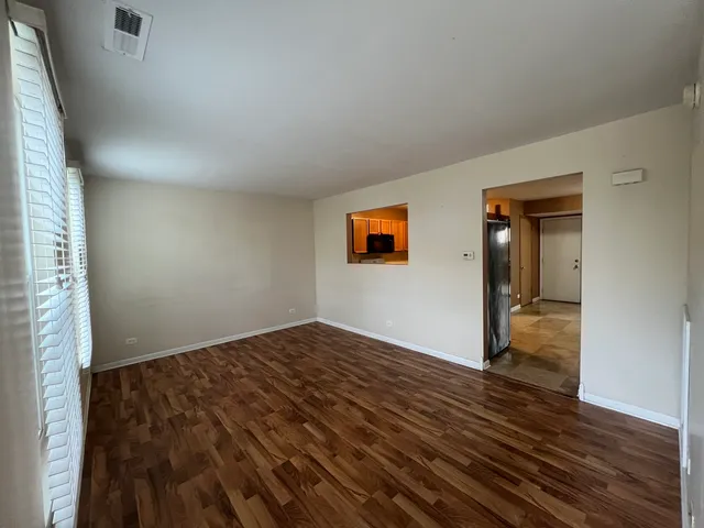 $1,799 | 1645 Victoria Park Circle, Unit 1645, Aurora, IL 60504