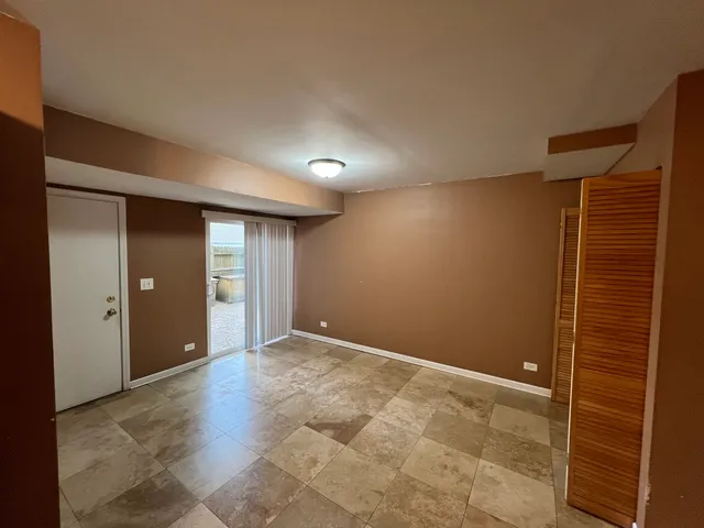 $1,799 | 1645 Victoria Park Circle, Unit 1645, Aurora, IL 60504