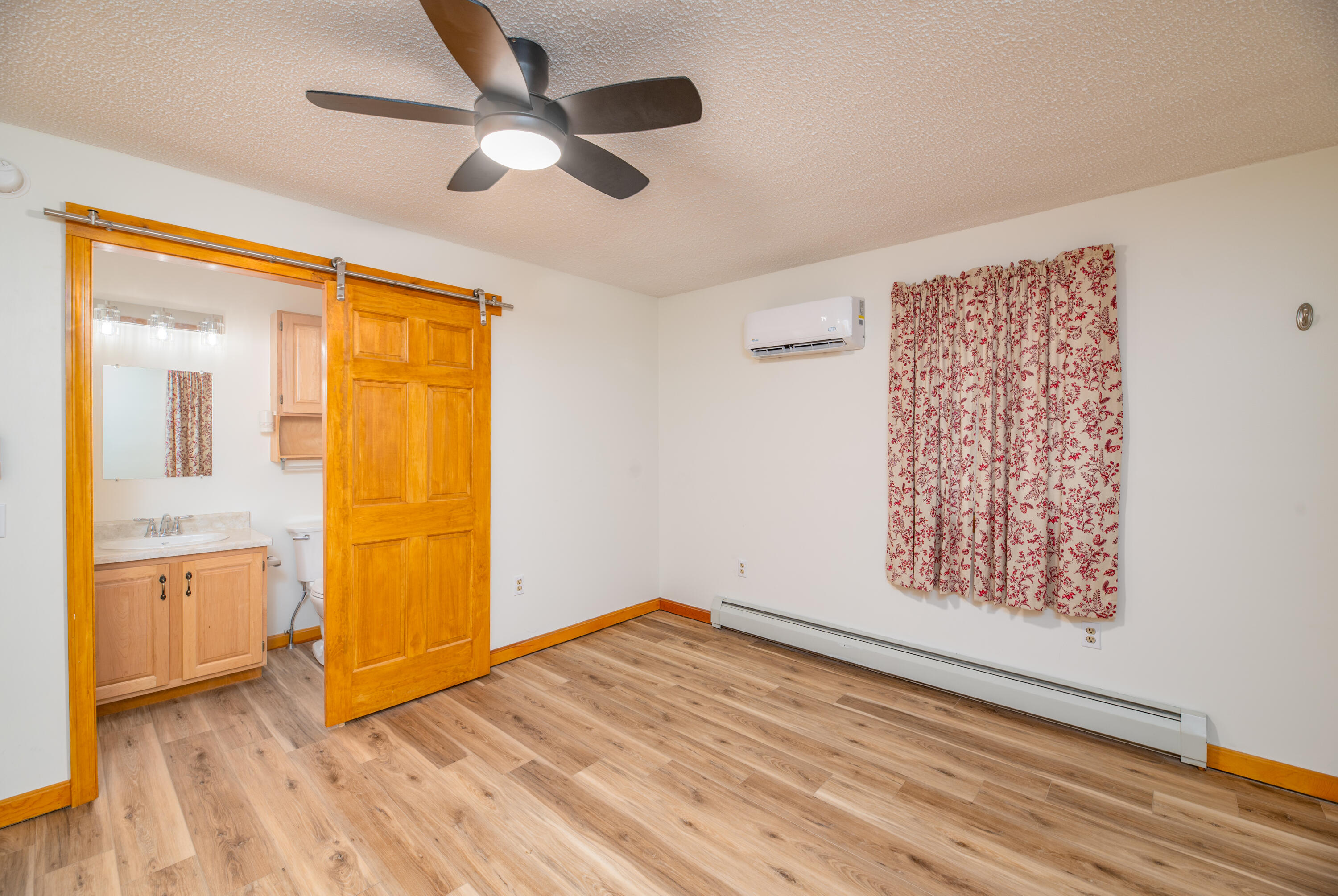 307 Lyons Road Sidney, ME 04330 - Photo 21 of 37 Interior2