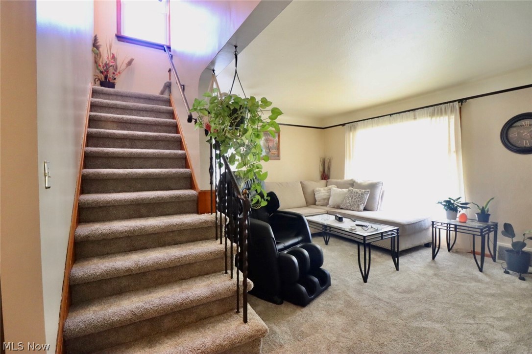 1542 Rush Road Wickliffe, OH 44092 - Photo 4 of 18 Gallery Image 4