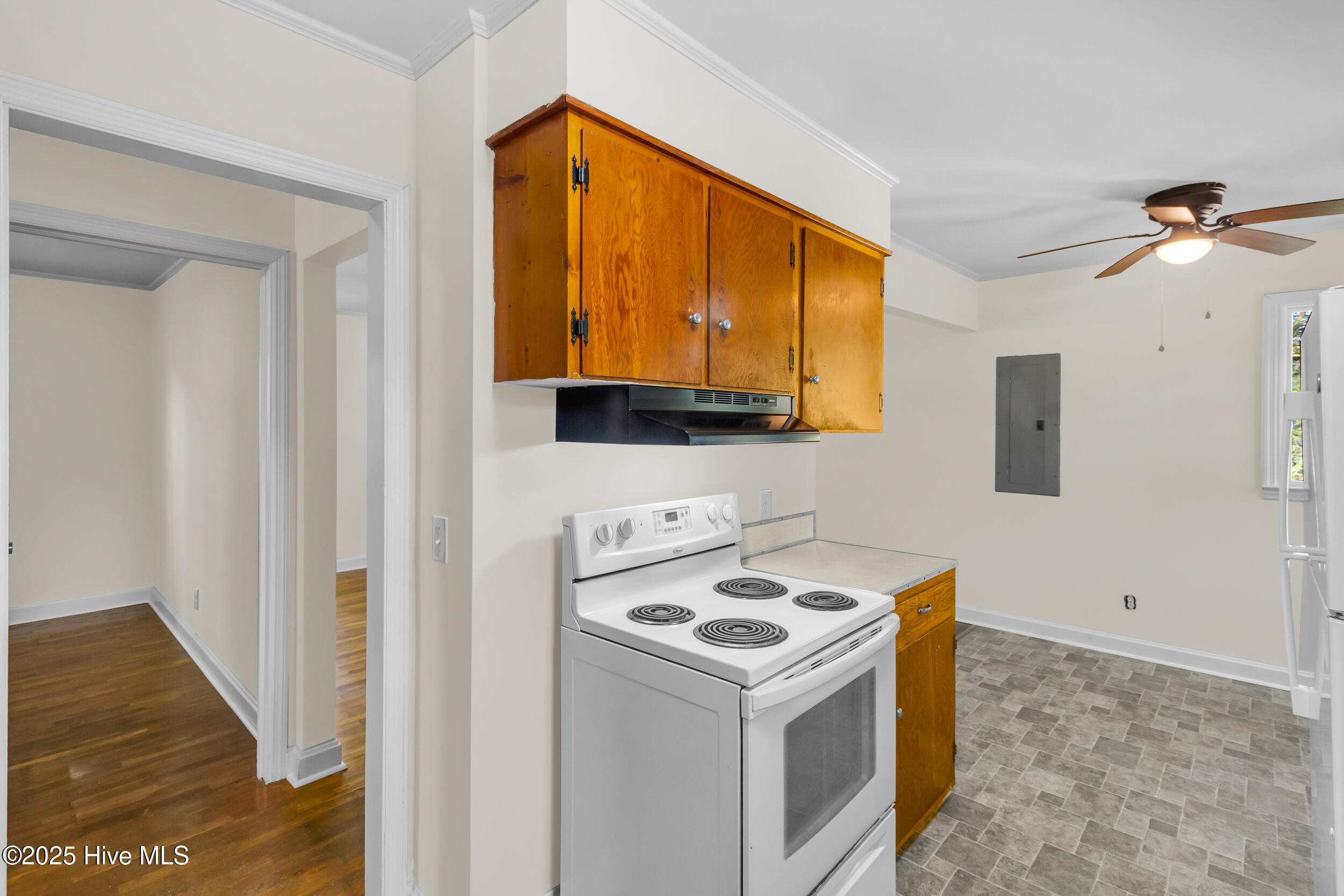 3504 Powell Street New Bern, NC 28560 - Photo 11 of 31 11_23