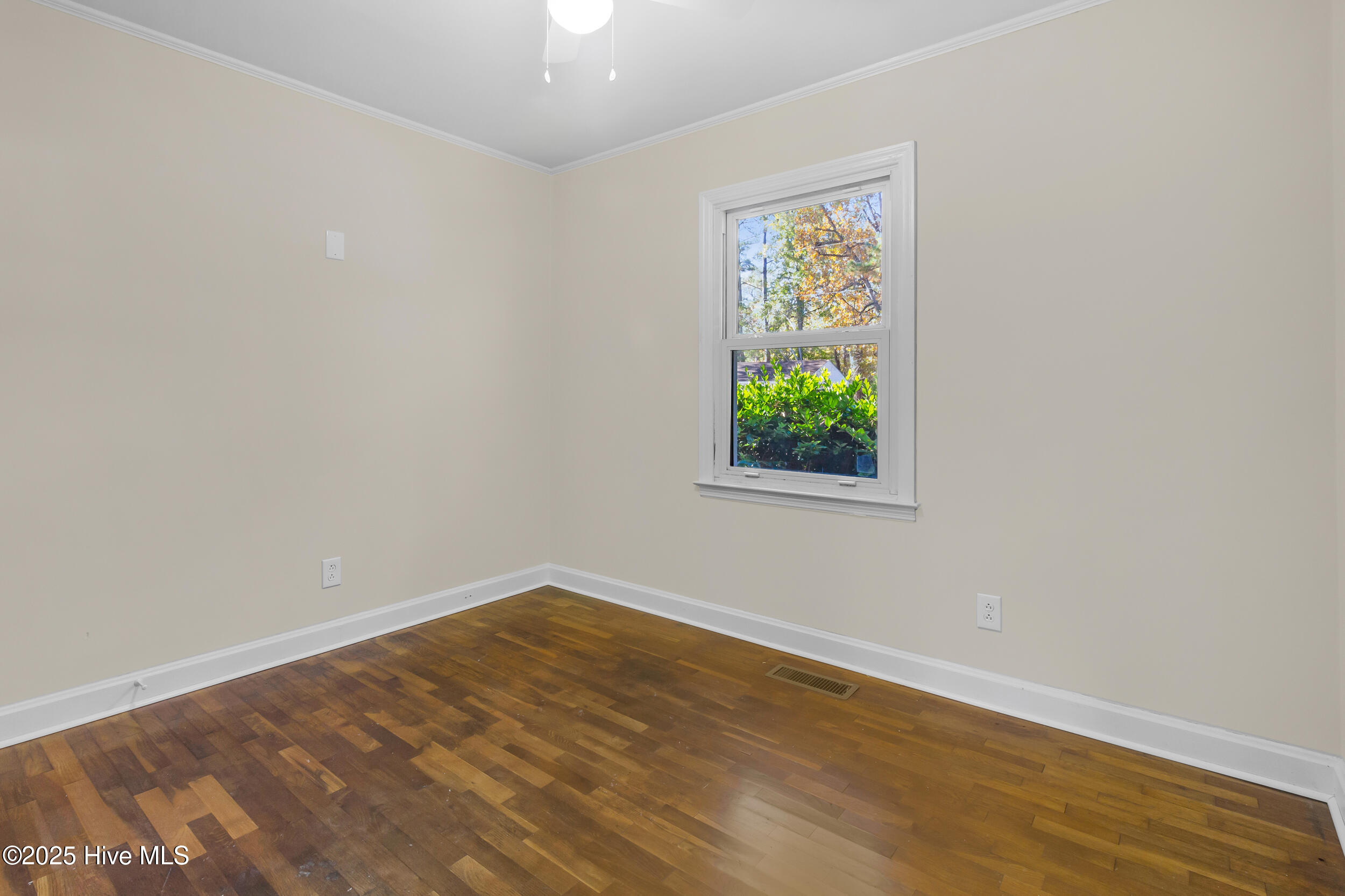 3504 Powell Street New Bern, NC 28560 - Photo 13 of 31 13_25