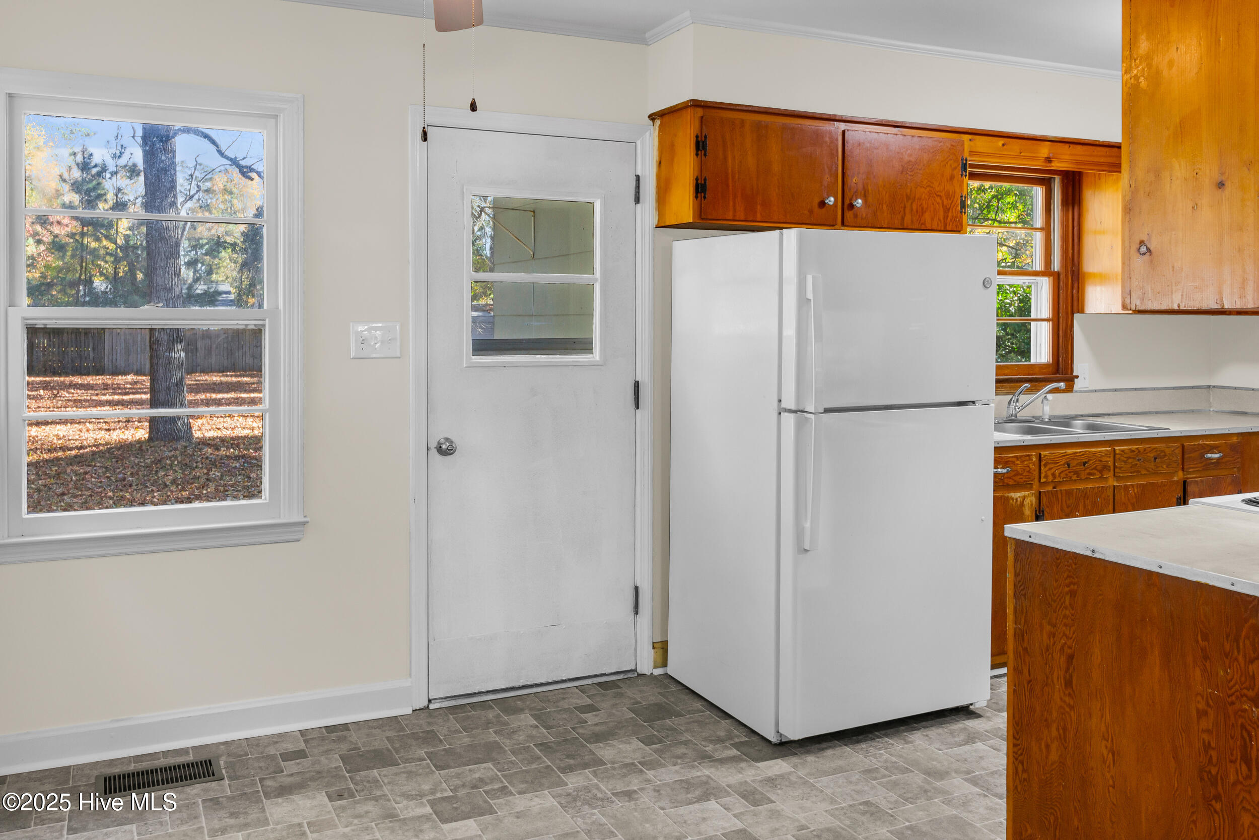 3504 Powell Street New Bern, NC 28560 - Photo 6 of 31 6_18