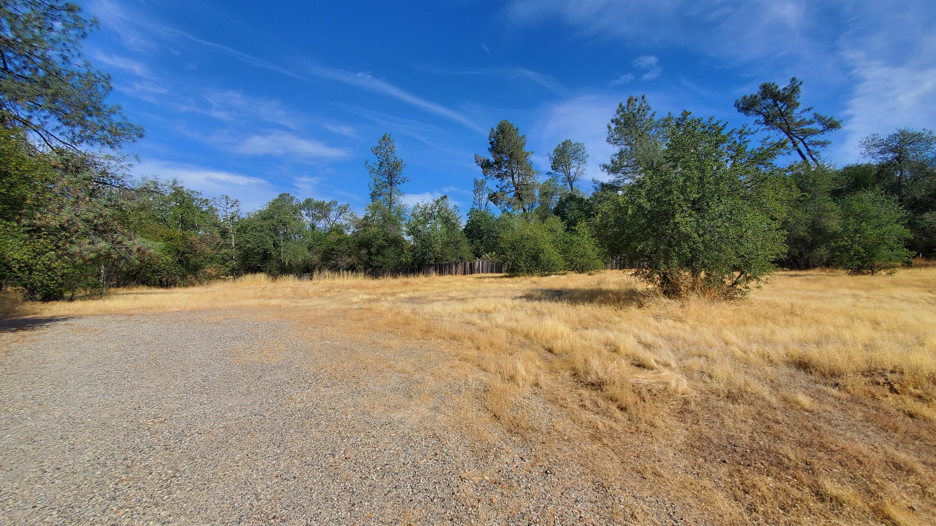 12141 Beltline Road Redding, CA 96003 - Photo 3 of 28 20240807_095219