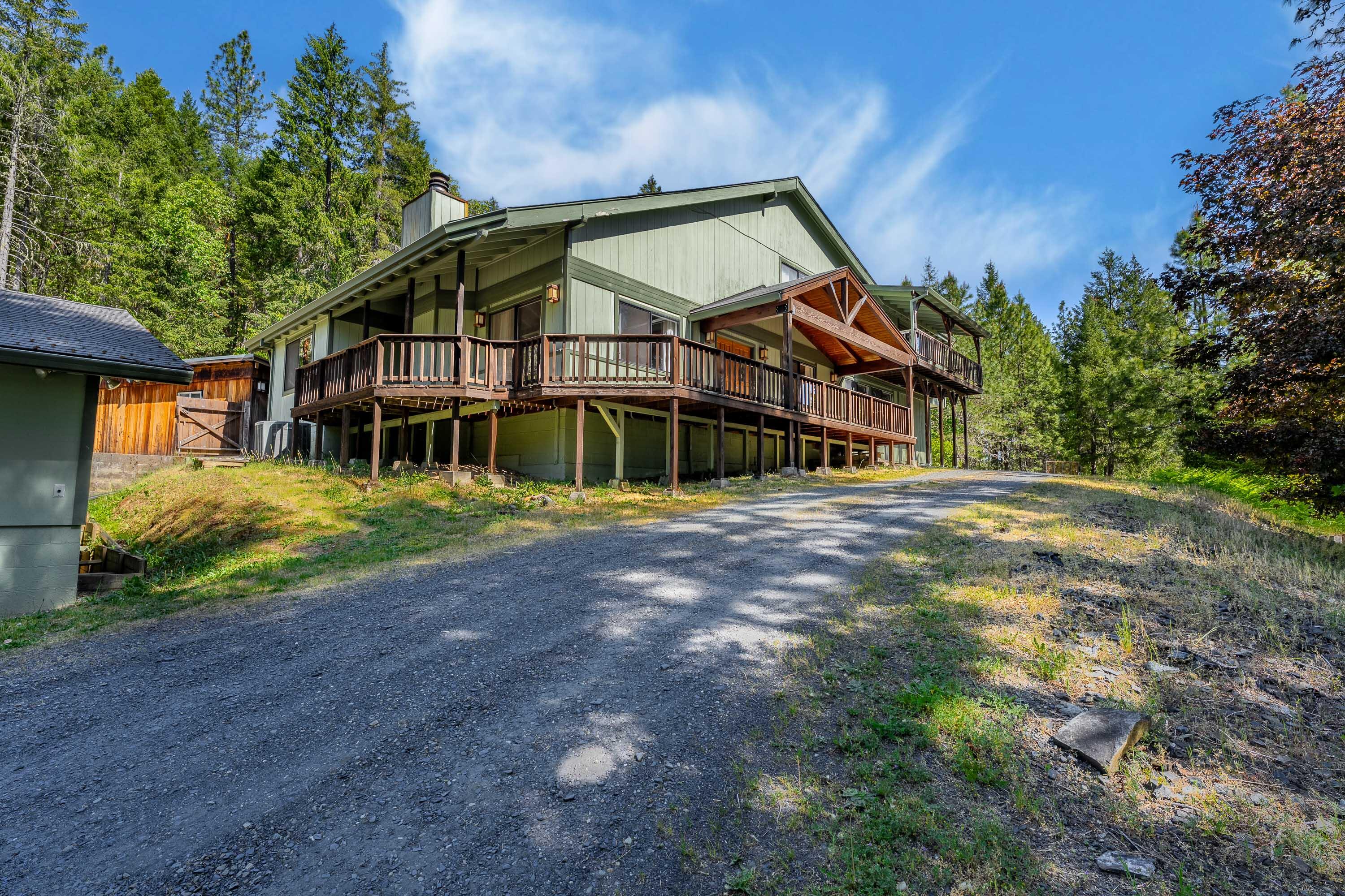 1550 Draper Valley Road Selma, OR 97538 - Photo 2 of 41 EXT (7 of 36)