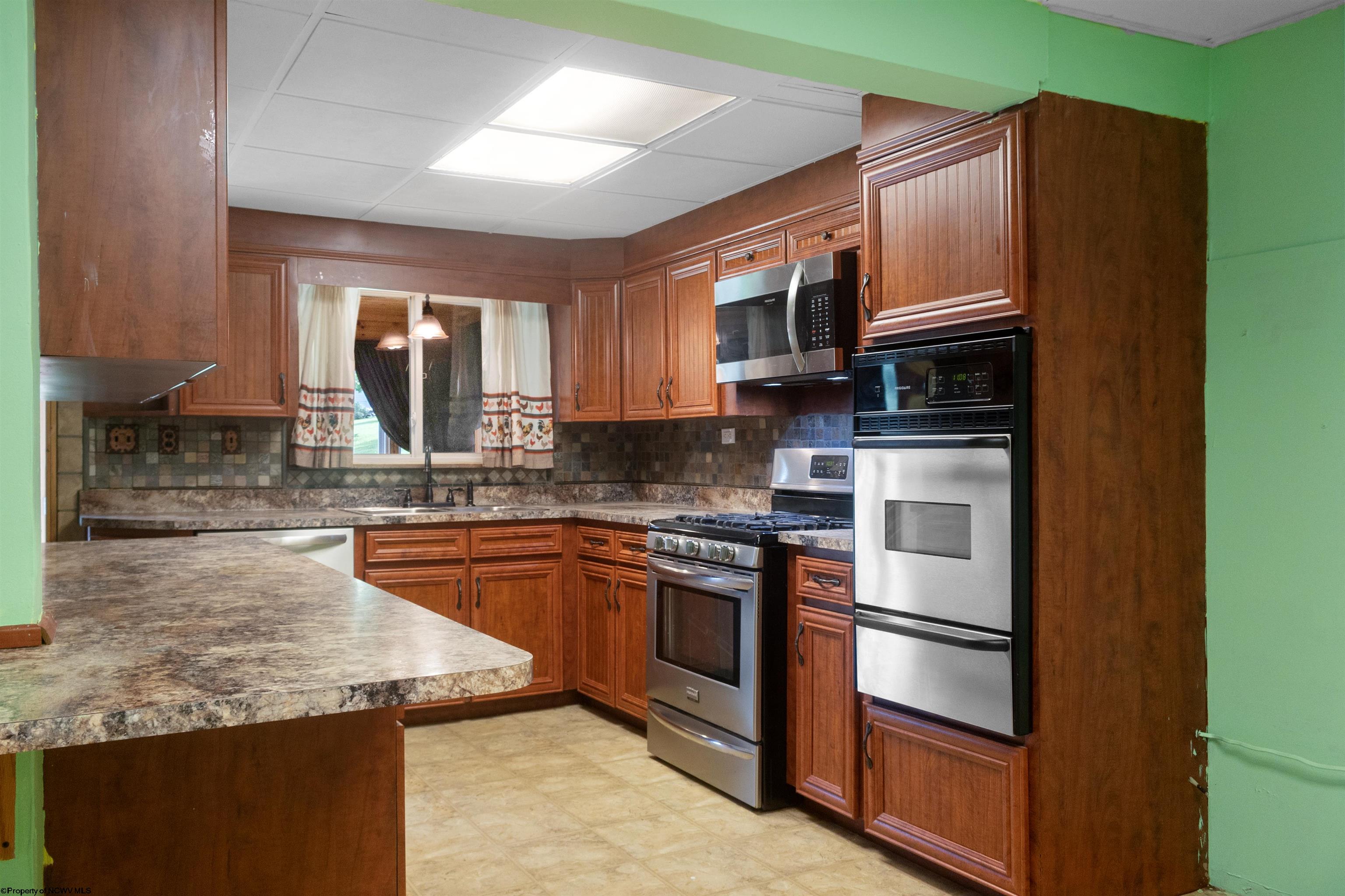 5359 Fairmont Road Rivesville, WV 26588 - Photo 8 of 39 Gallery Image 8