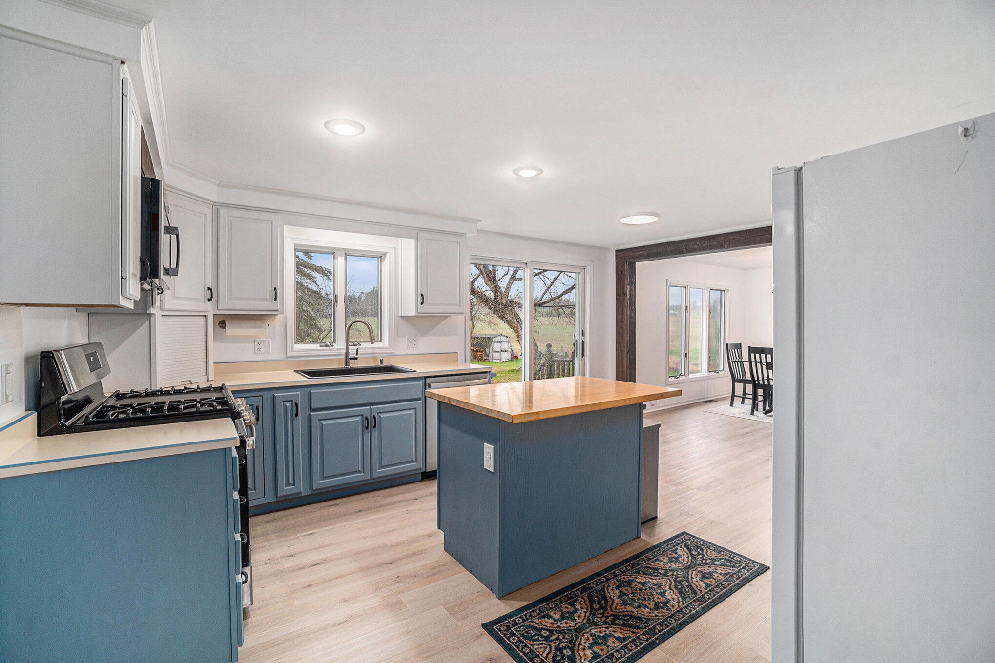 10524 Moonlight Bay Road Cheboygan, MI 49721 - Photo 8 of 27 Gallery Image 8