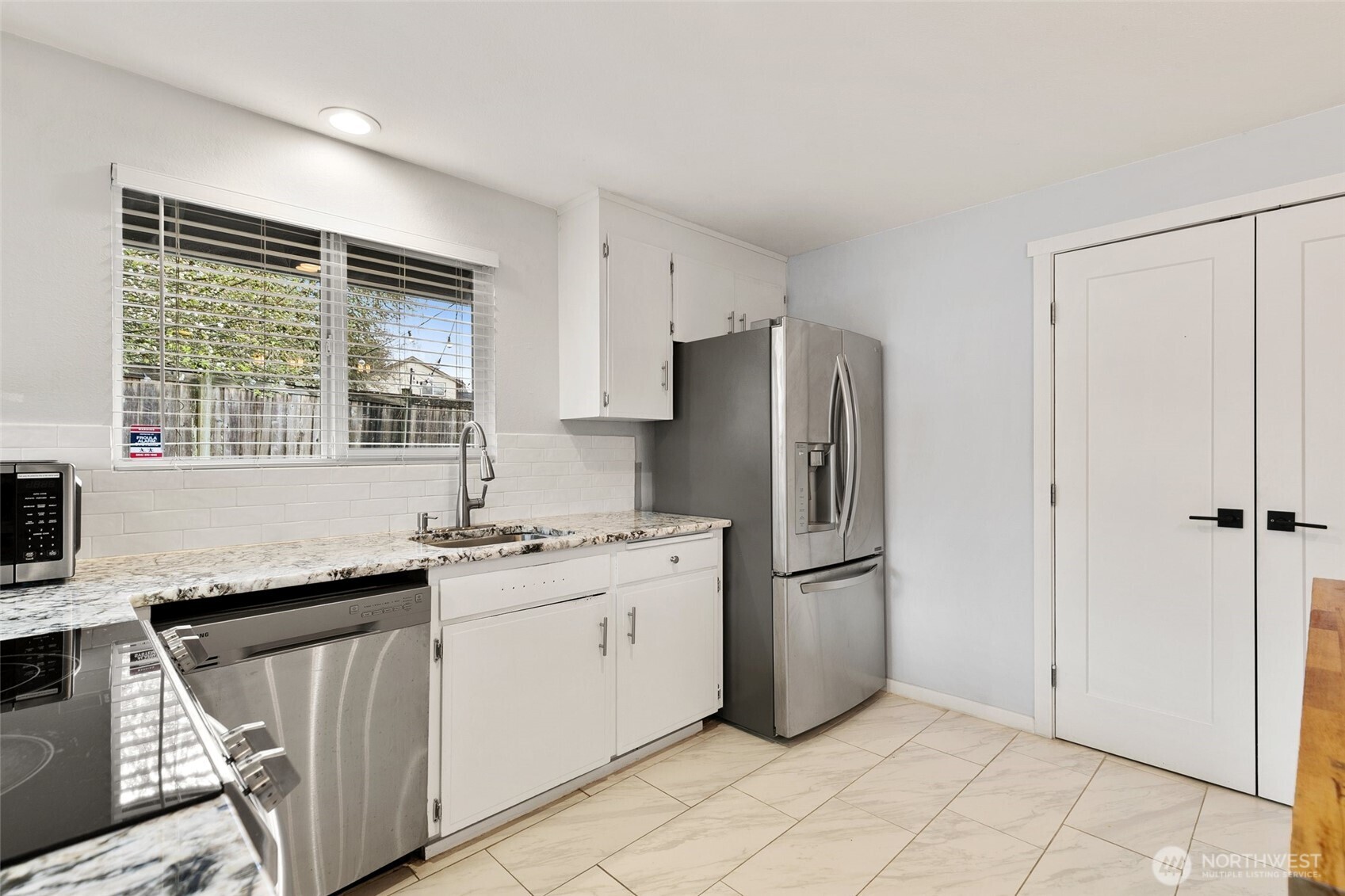 22309 115th Place Southeast Kent, WA 98031 - Photo 9 of 19