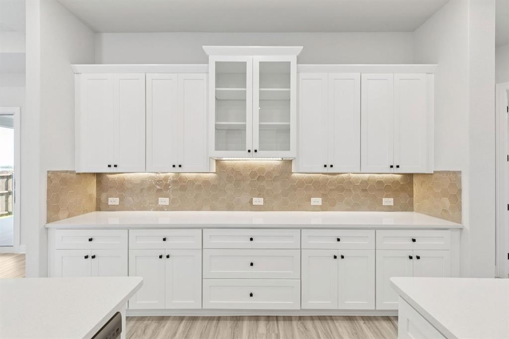 4321 Biddle Street Midlothian, TX 76065 - Photo 9 of 28 Representative