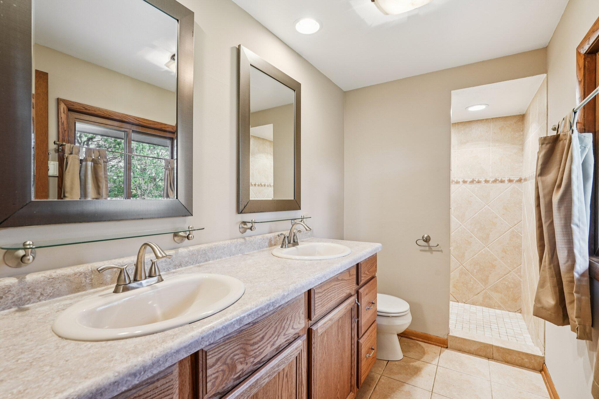 1164 Downing Drive Waukesha, WI 53186 - Photo 27 of 46 master bath