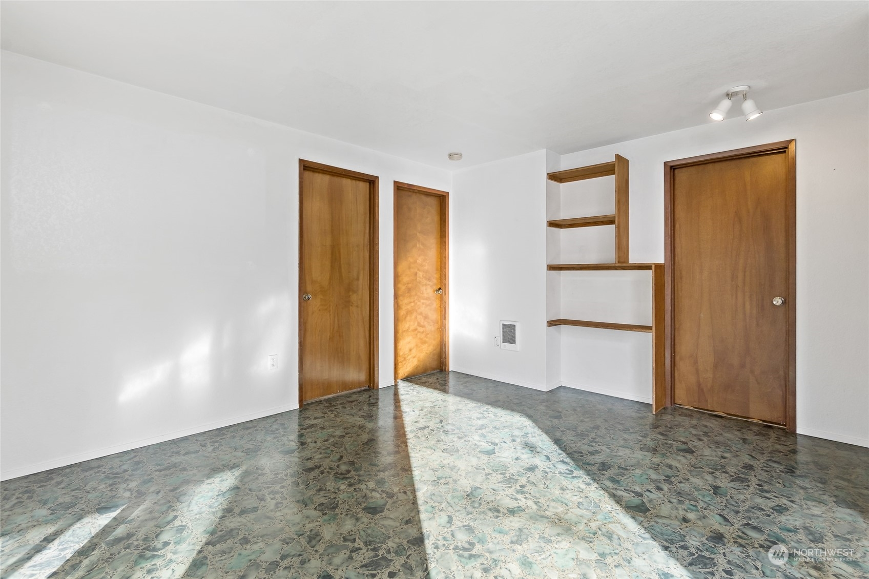 481 Arrowhead Drive Elma, WA 98541 - Photo 18 of 32