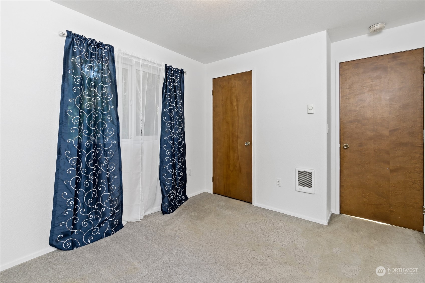 481 Arrowhead Drive Elma, WA 98541 - Photo 26 of 32 a view of a room with a large window