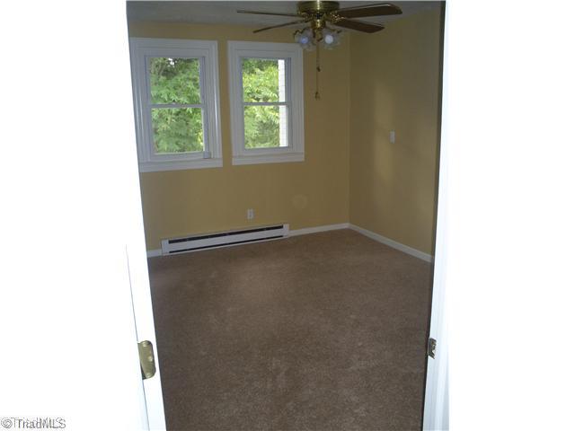 2240 Horseshoe Neck Road Lexington, NC 27295 - Photo 14 of 15 3rd Bedroom.
