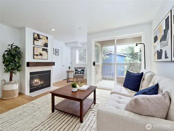 $425,000 | 18523 68th Avenue Northeast, Unit 102, Kenmore, WA 98028