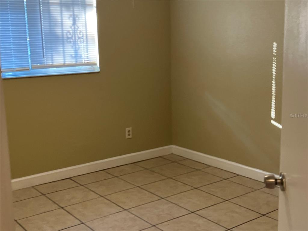 4407 Signal Hill Road Orlando, FL 32808 - Photo 13 of 19