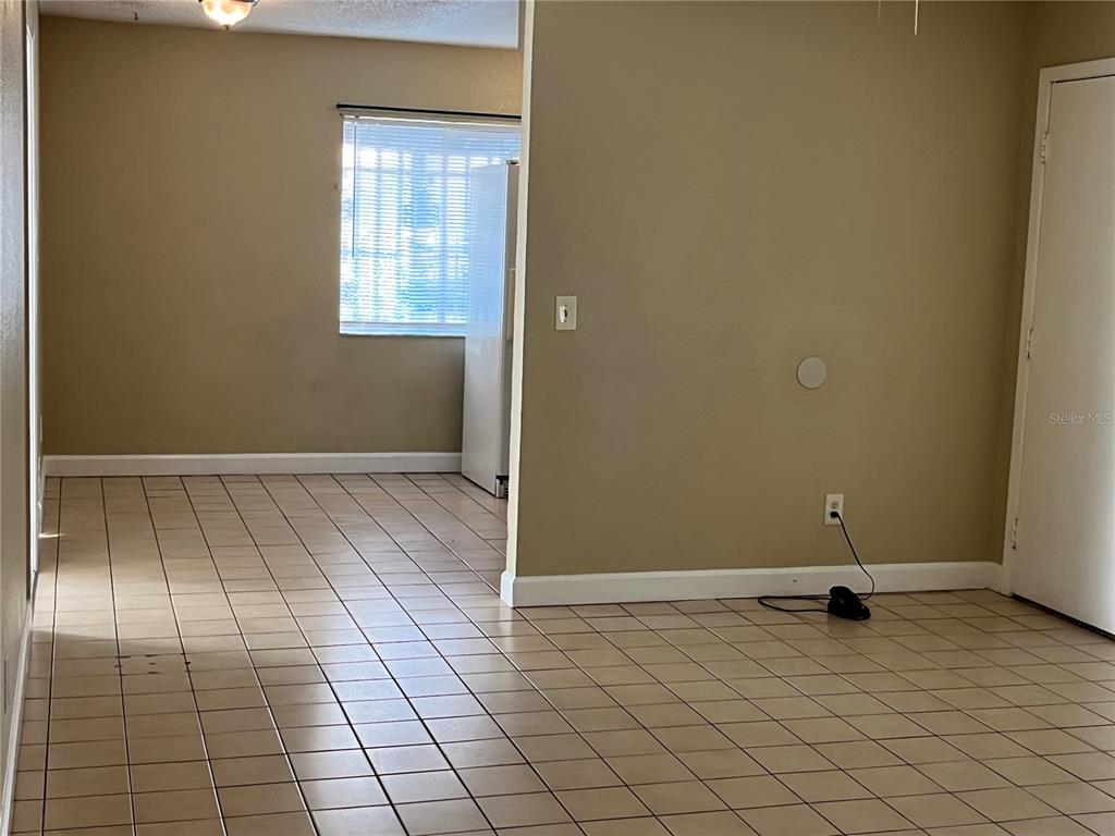 4407 Signal Hill Road Orlando, FL 32808 - Photo 3 of 19