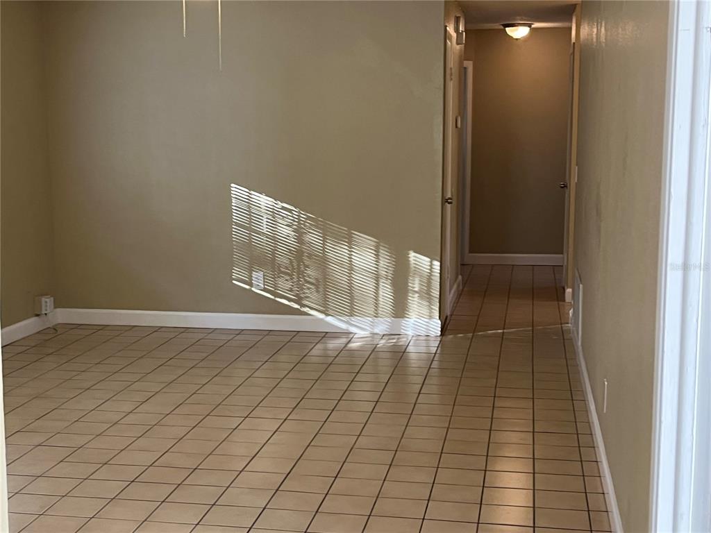 4407 Signal Hill Road Orlando, FL 32808 - Photo 7 of 19