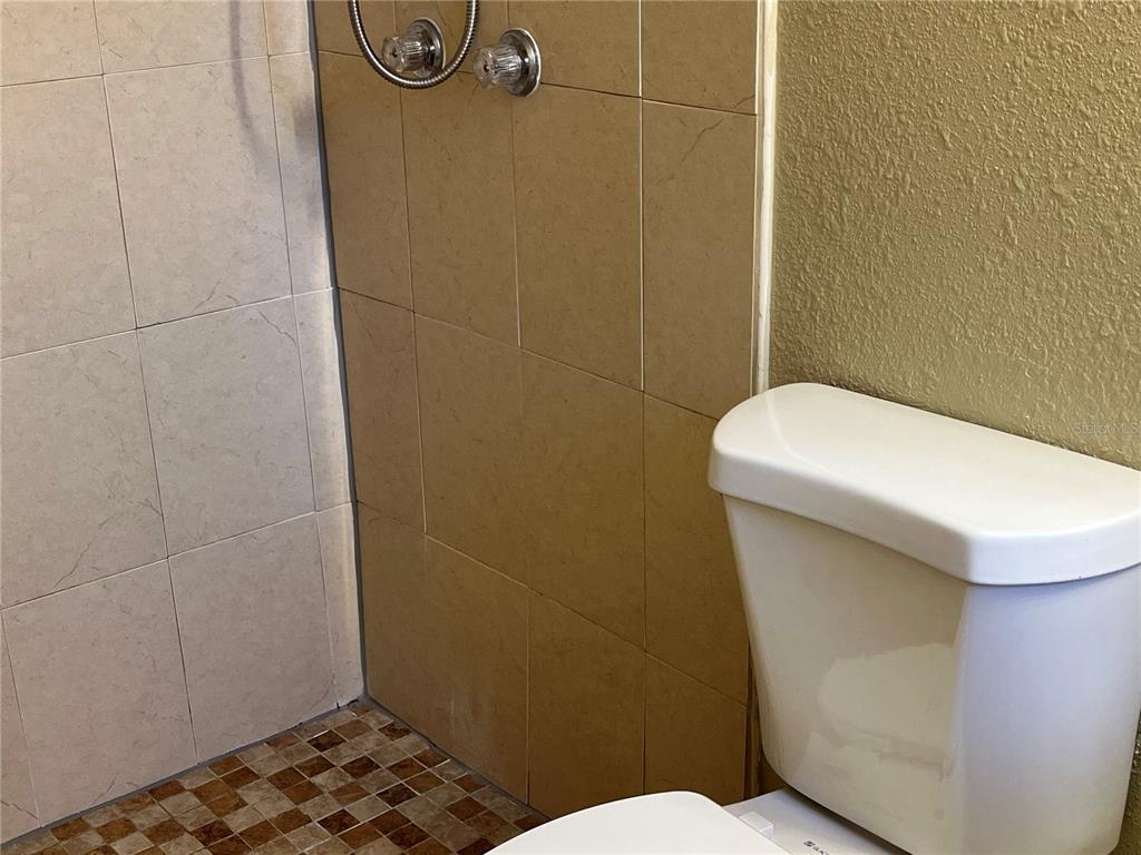 4407 Signal Hill Road Orlando, FL 32808 - Photo 10 of 19