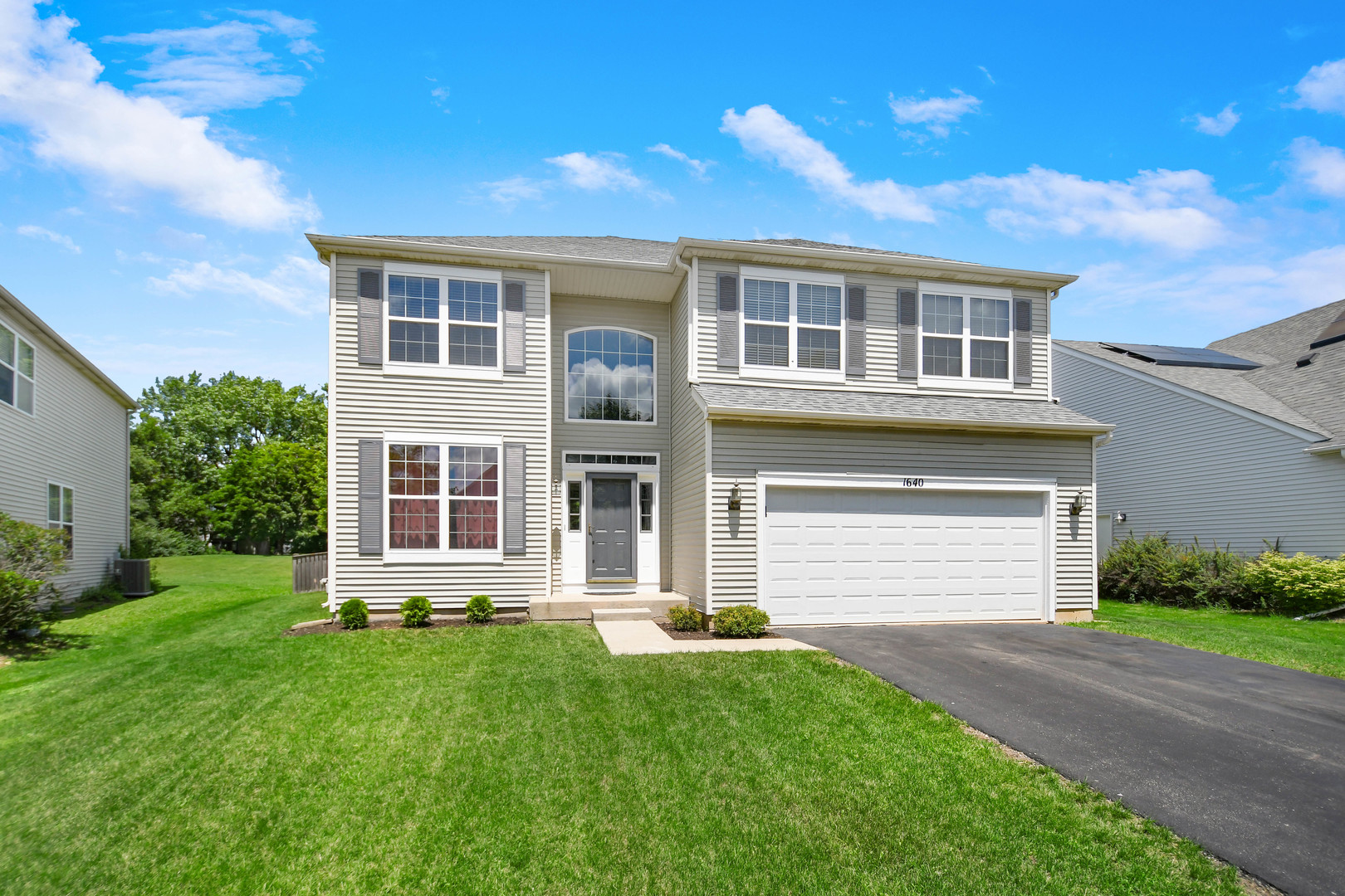 1640 Rose Lane Romeoville, IL 60446 - Photo 1 of 40