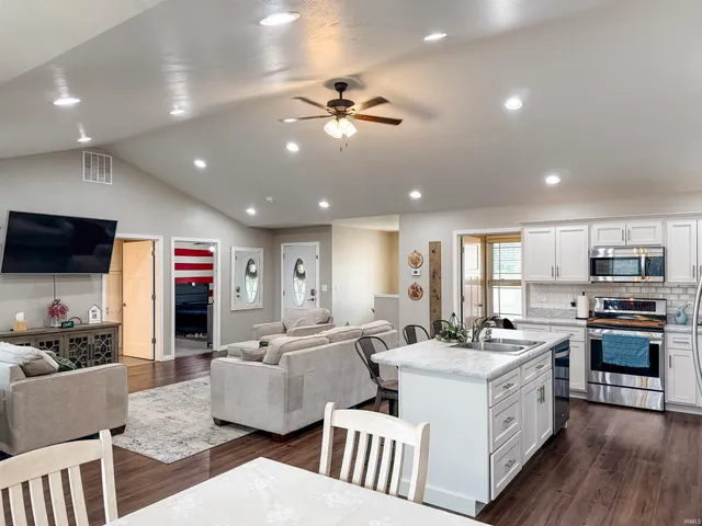 $479,750 | 280 Knotting Hill Drive, Springville, IN 47462