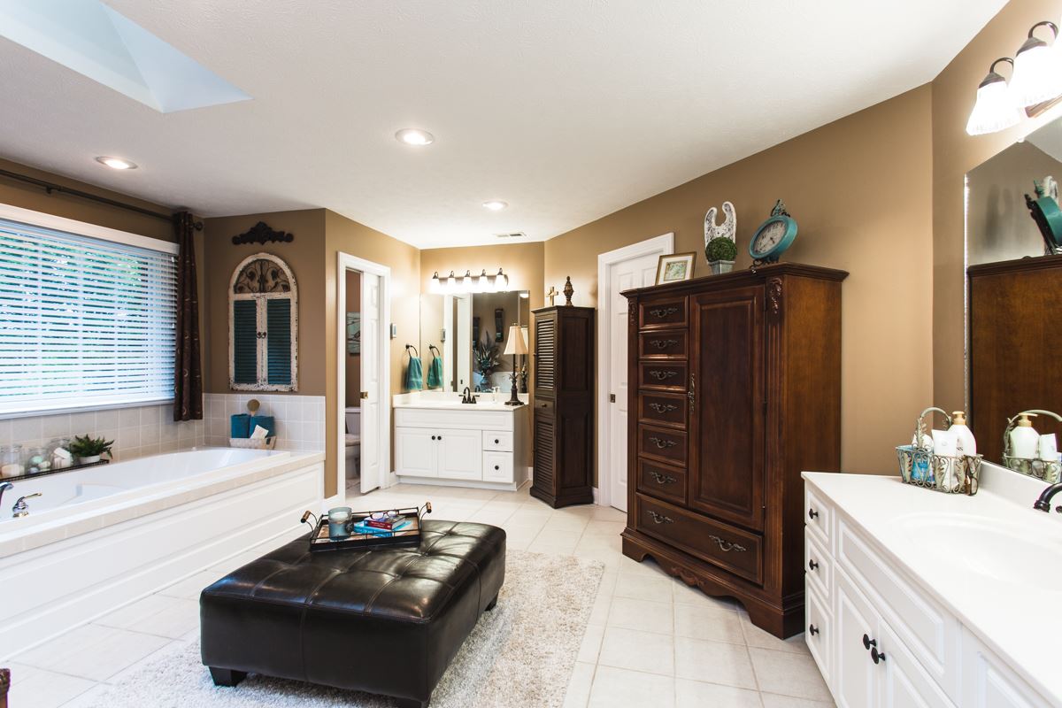 3739 Traveler Road Harrisonburg, VA 22801 - Photo 14 of 44 This expansive master bathroom offers separate sinks, over-sized soaking tub, separate lavatory, and plenty of storage space.